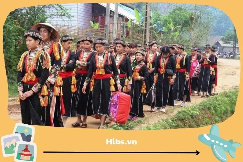 Lễ Hội Bung Lổ Của Người Dao Họ